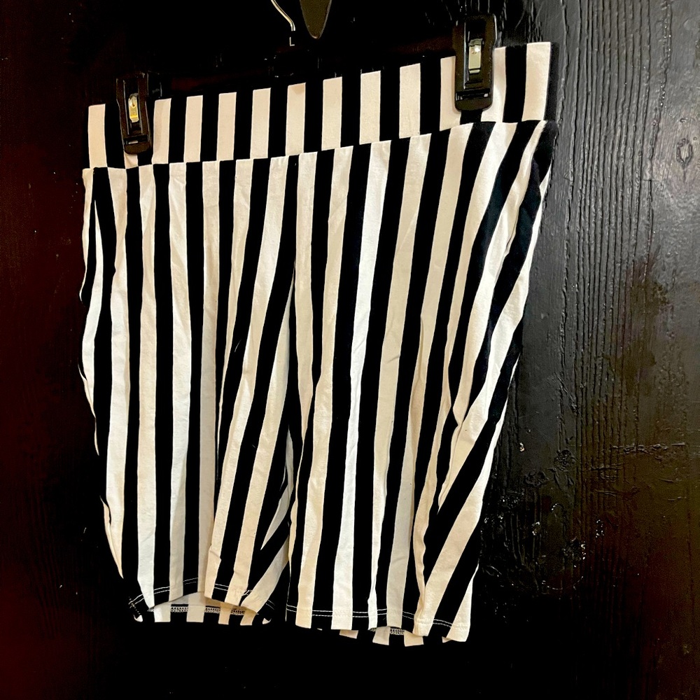 Torrid - Plus Size Striped Vertical Biker Shorts - 1X